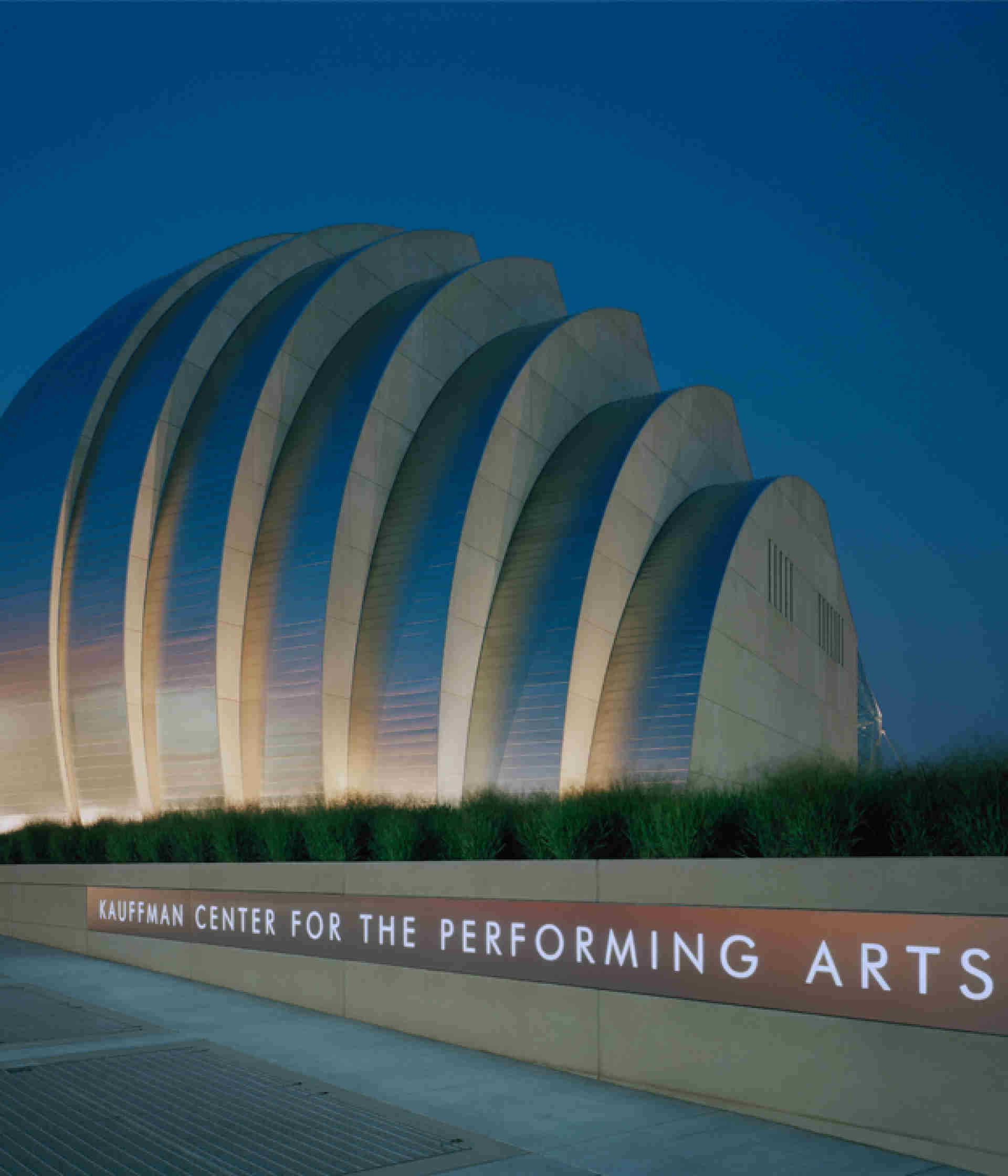 Kauffman Center for the Performing Arts - kauffman-center-for-the-performing-arts_624x728